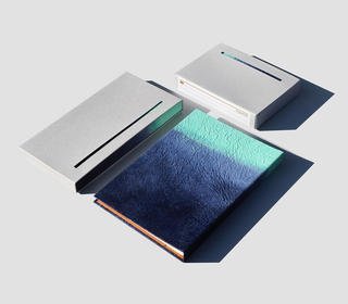 gugimfolio-travel-green-orange-edge-notebook-included