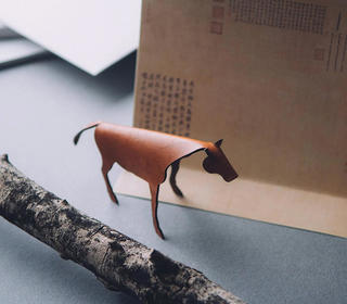 greeting-card-and-leather-sculpture-steed