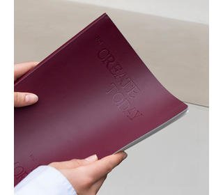 b5-softcover-undated-planner-burgundy